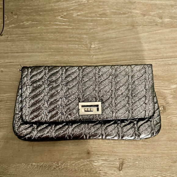 Black and silver metallic clutch or shoulder bag - Picture 1 of 4